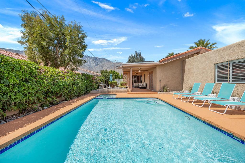 377 Cabrillo Road, Palm Springs, CA 92262 — photo 1