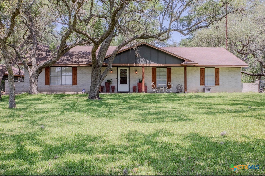 188 Cavalry Rd, Victoria, TX 77905 — photo 1