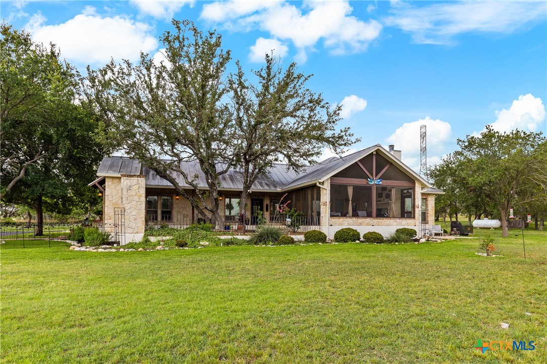 204 Kendall Jackson, Comfort, TX 78013 — photo 1