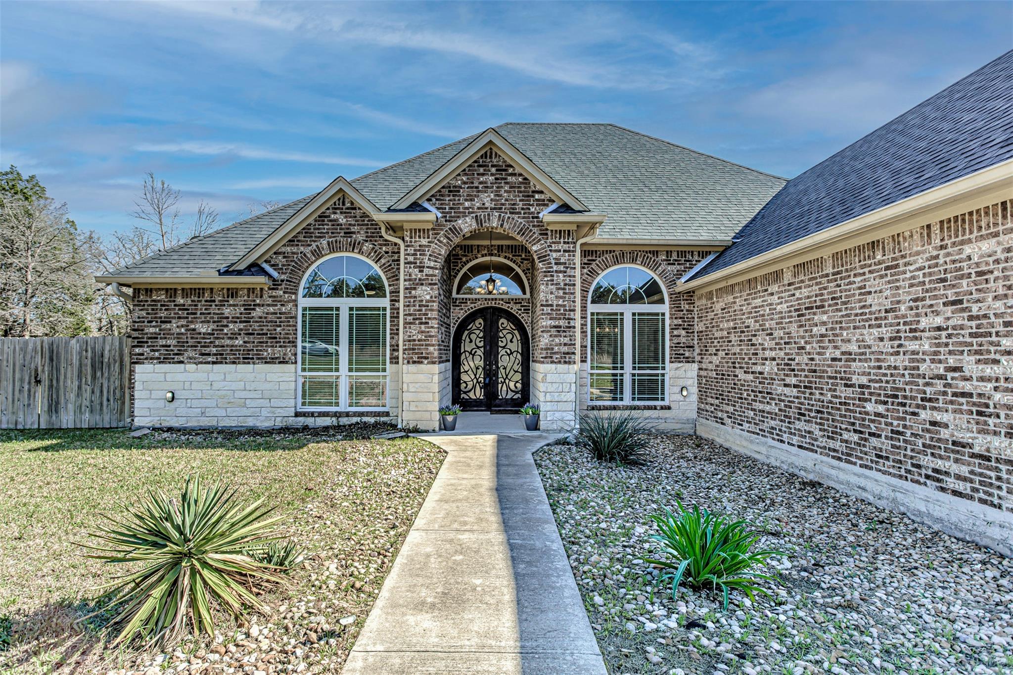 105 Arbors, Elgin, TX 78621 — photo 1