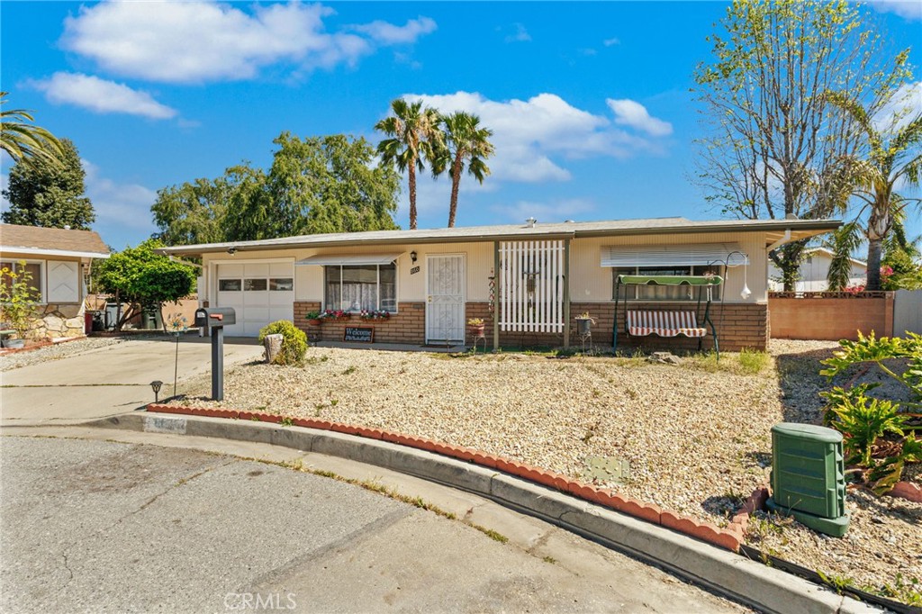 860 Felipe Place, Hemet, CA 92543 — photo 1