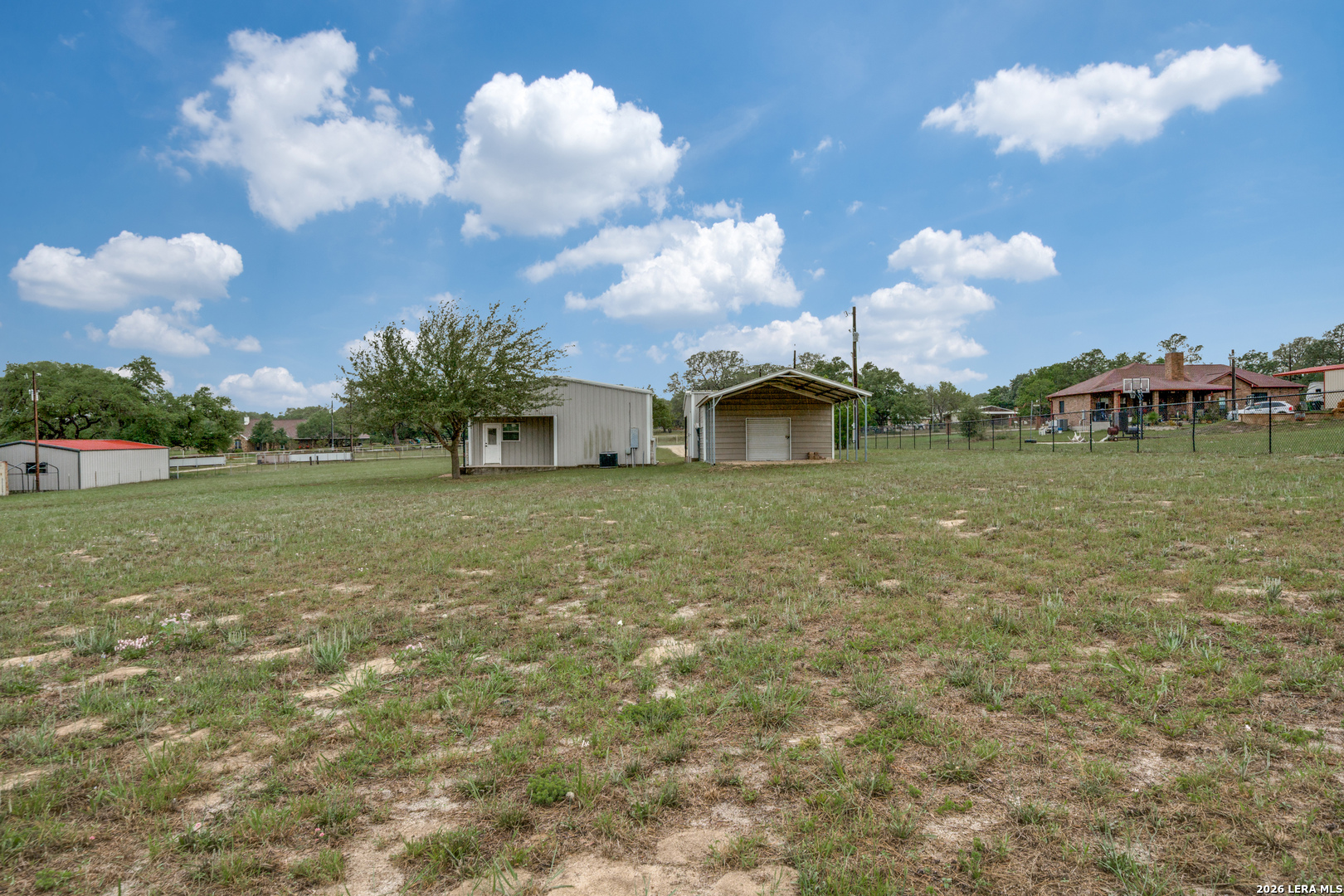 429 Quail Hollow Dr, , 78101 — photo 1