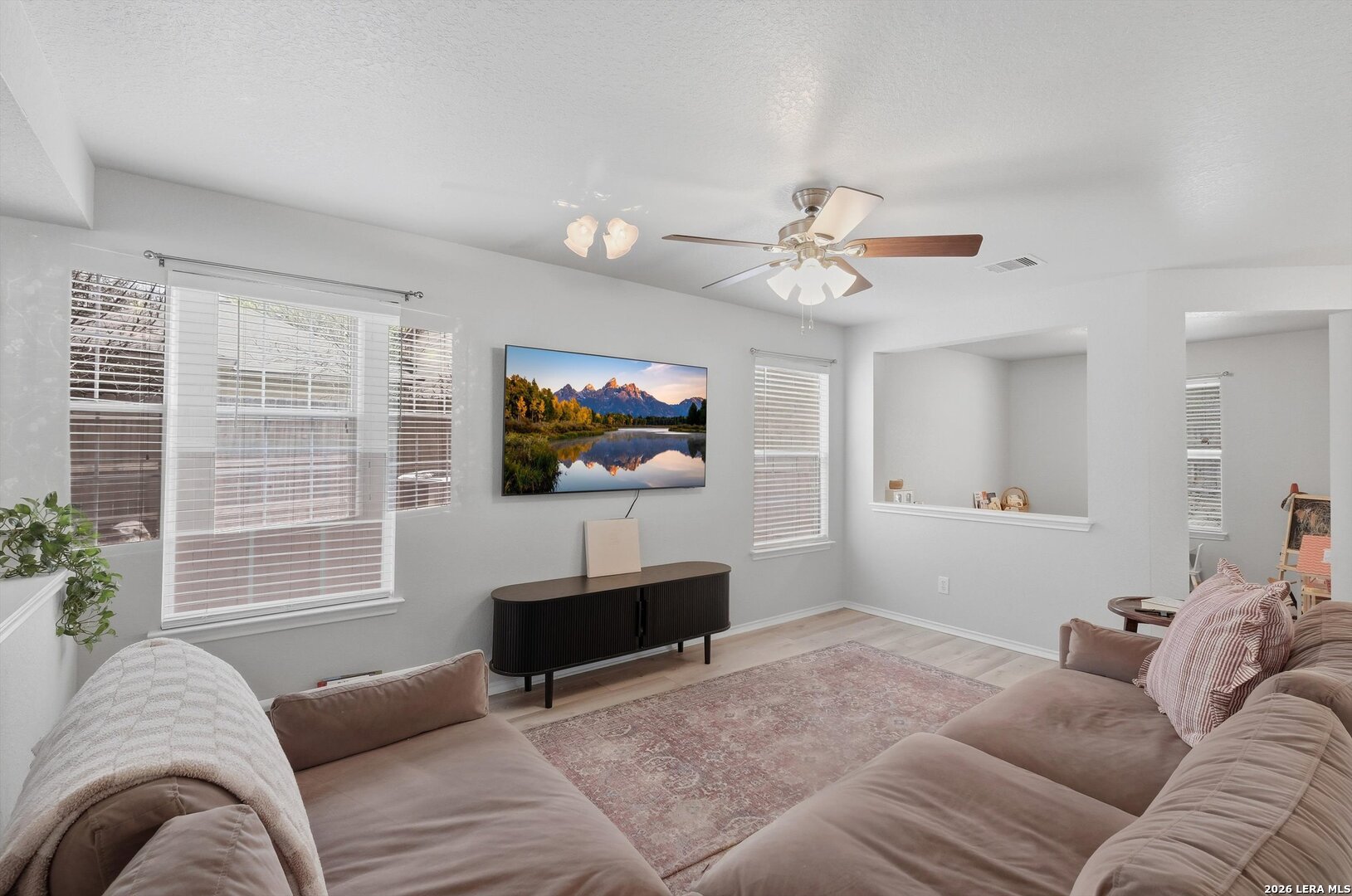 406 Hampton Cove, , 78006 — photo 1