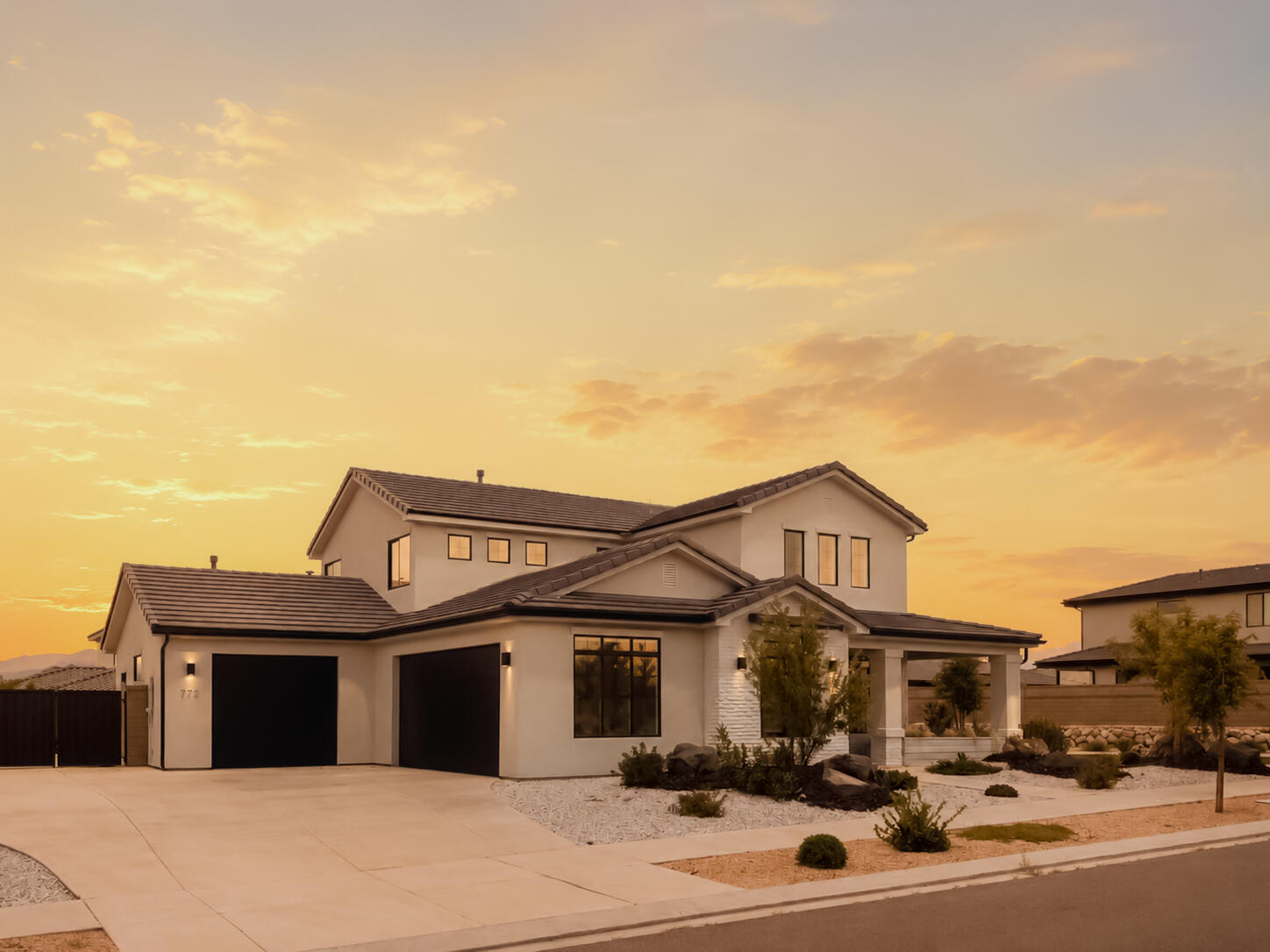 772 W RUST BLUFF DR, St George, UT 84790 — photo 1