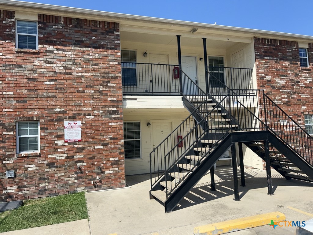 105 W Truman Avenue, Copperas Cove, TX 76522 — photo 1