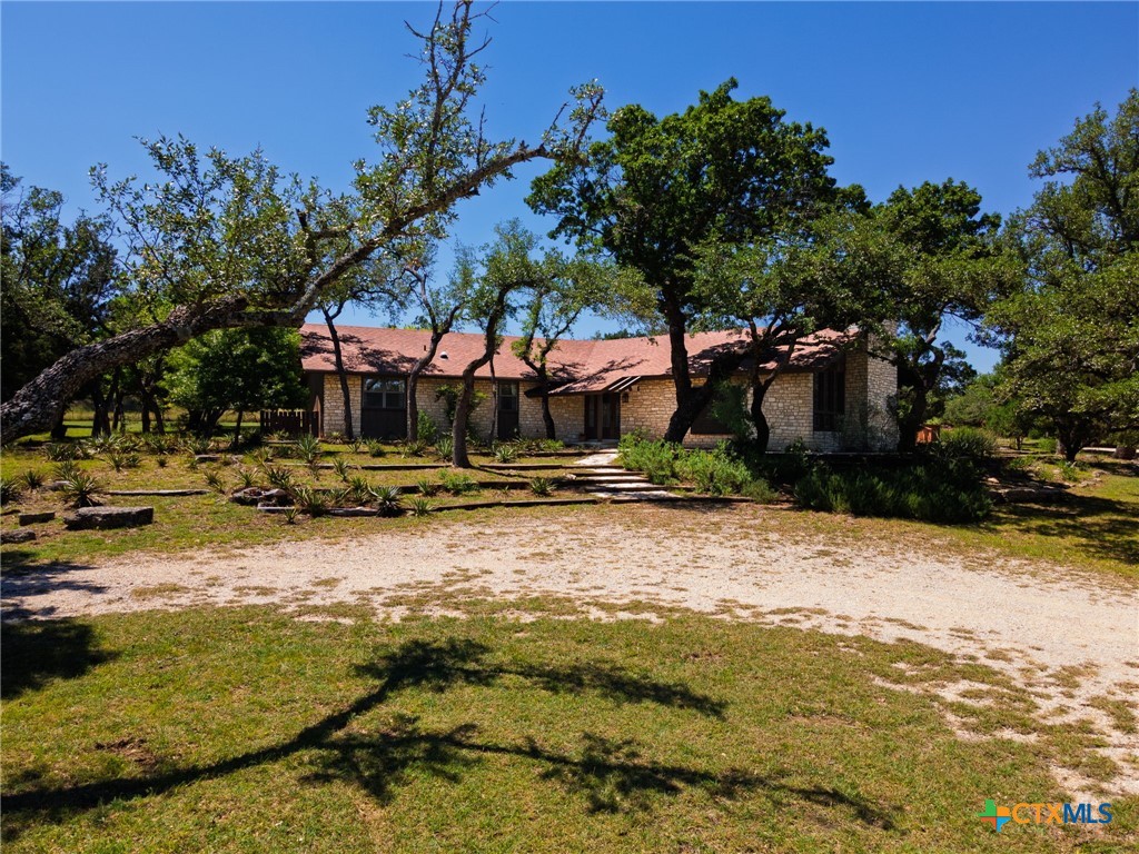 20 Sheppard Lane, Lampasas, TX 76550 — photo 1