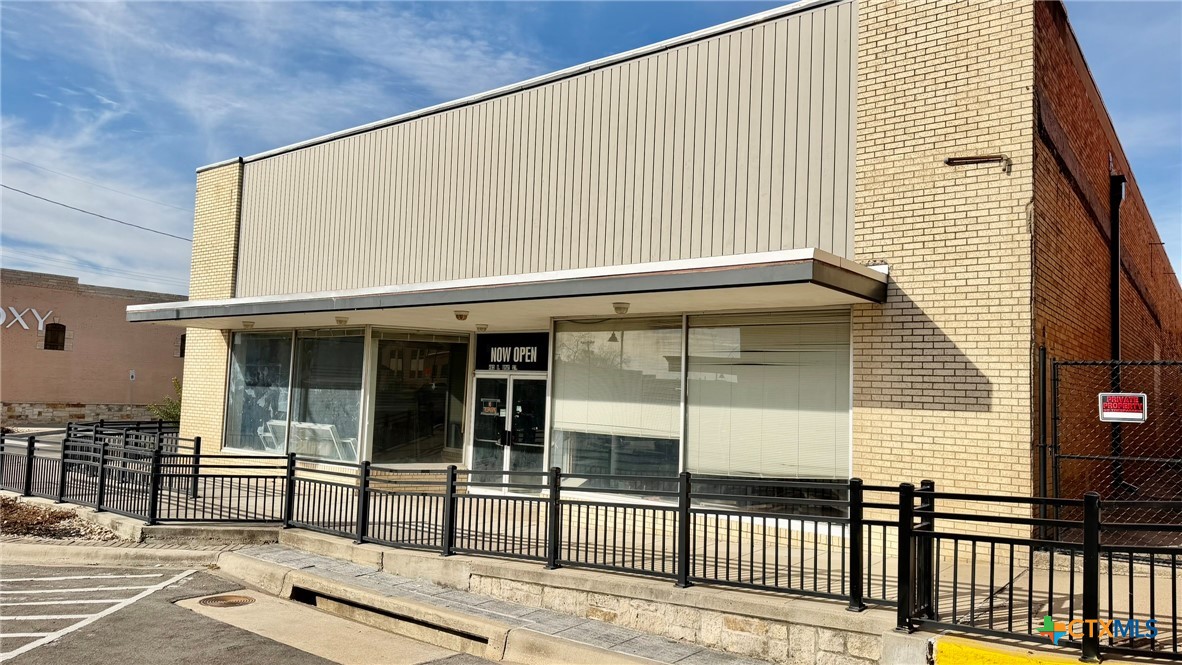 403 N Gray Street, Killeen, TX 76541 — photo 1