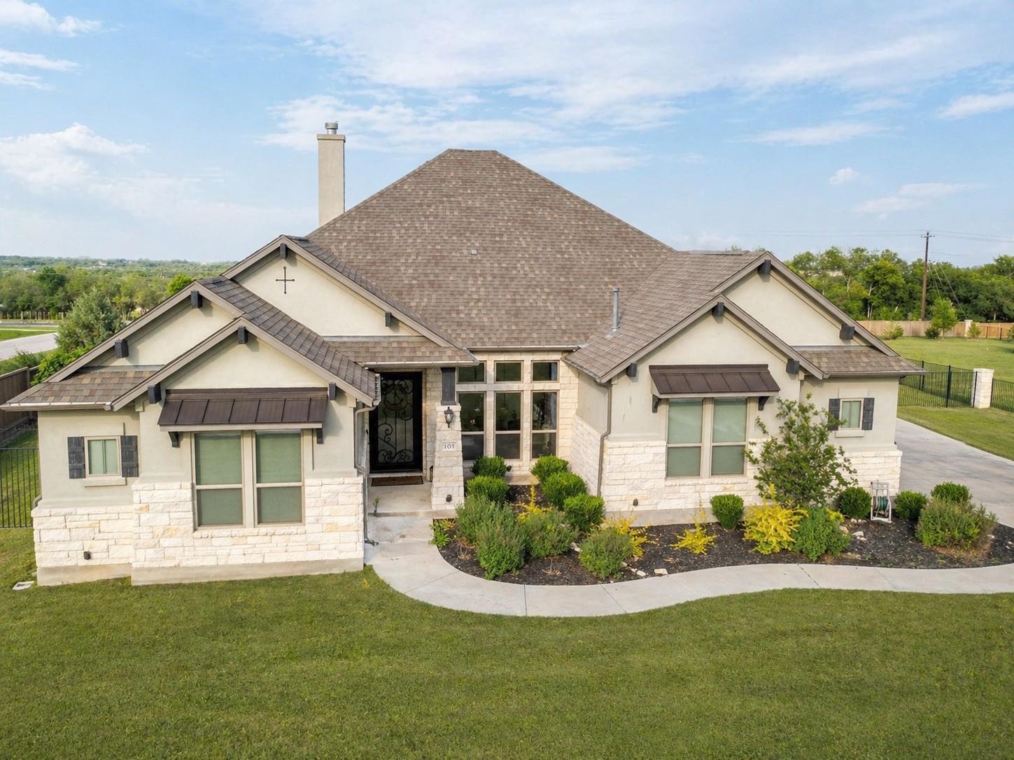 101 Miranda, Georgetown, TX 78633 — photo 1
