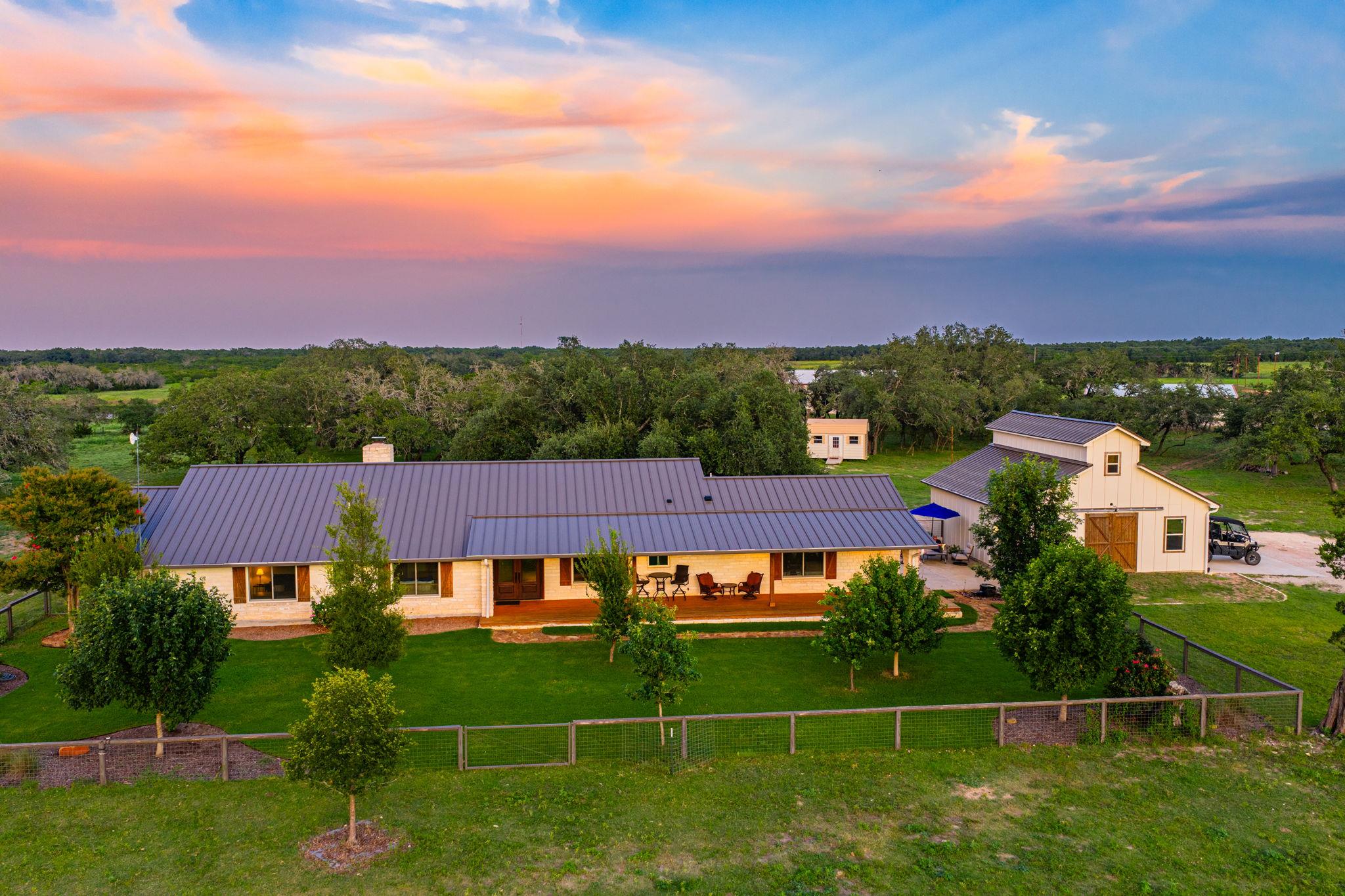 2055 CR 284, Liberty Hill, TX 78642 — photo 1