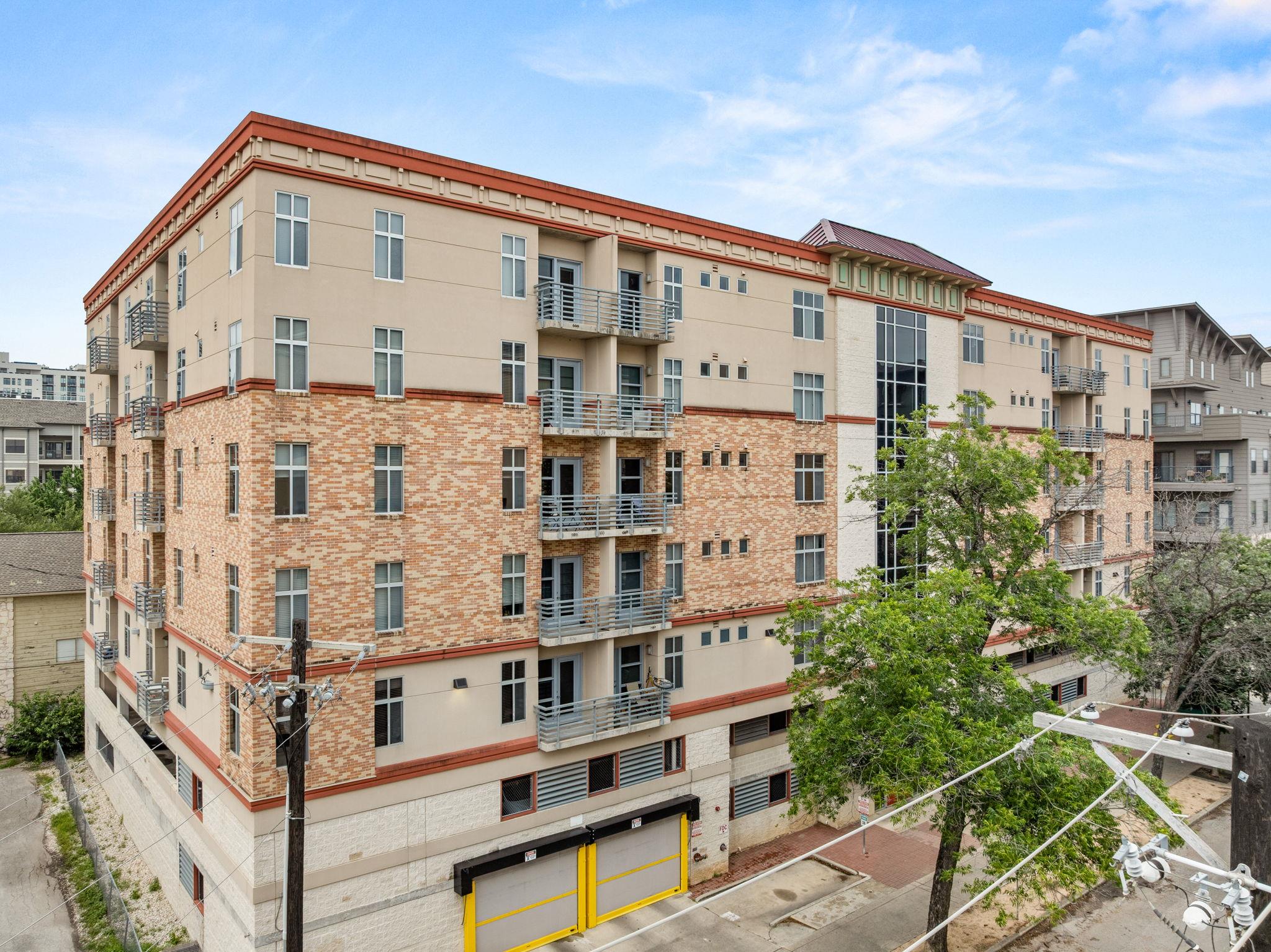 711 26th, Austin, TX 78705 — photo 1