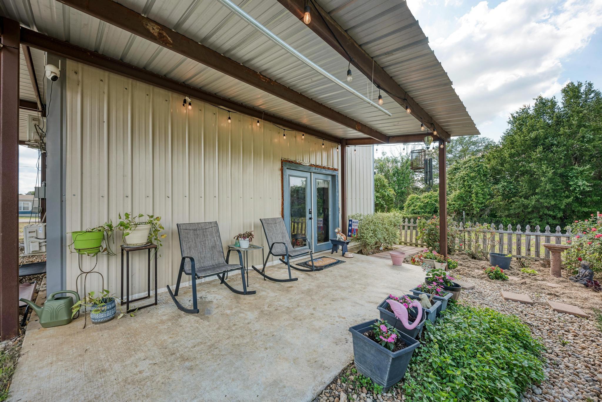 114 La Cascada, Elgin, TX 78621 — photo 1