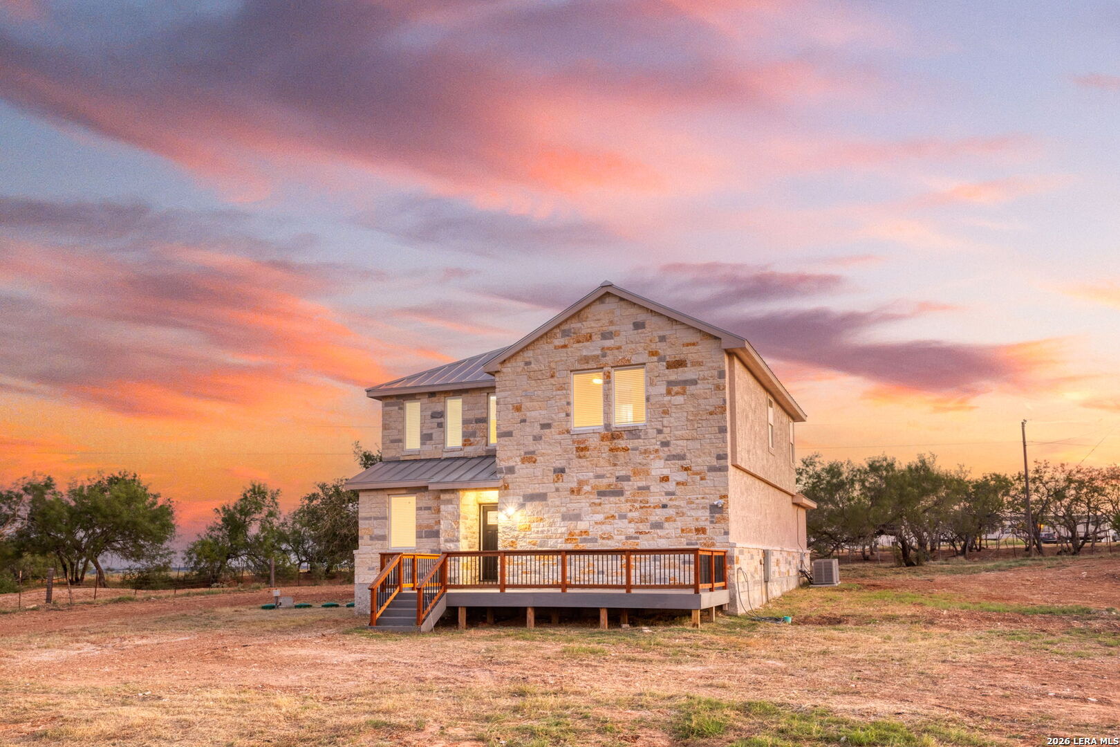 288 County Road 105, Floresville, TX 78114 — photo 1