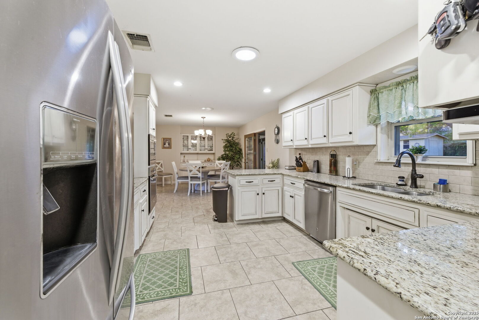 118 Timber Lane, ,  78028 — photo 1