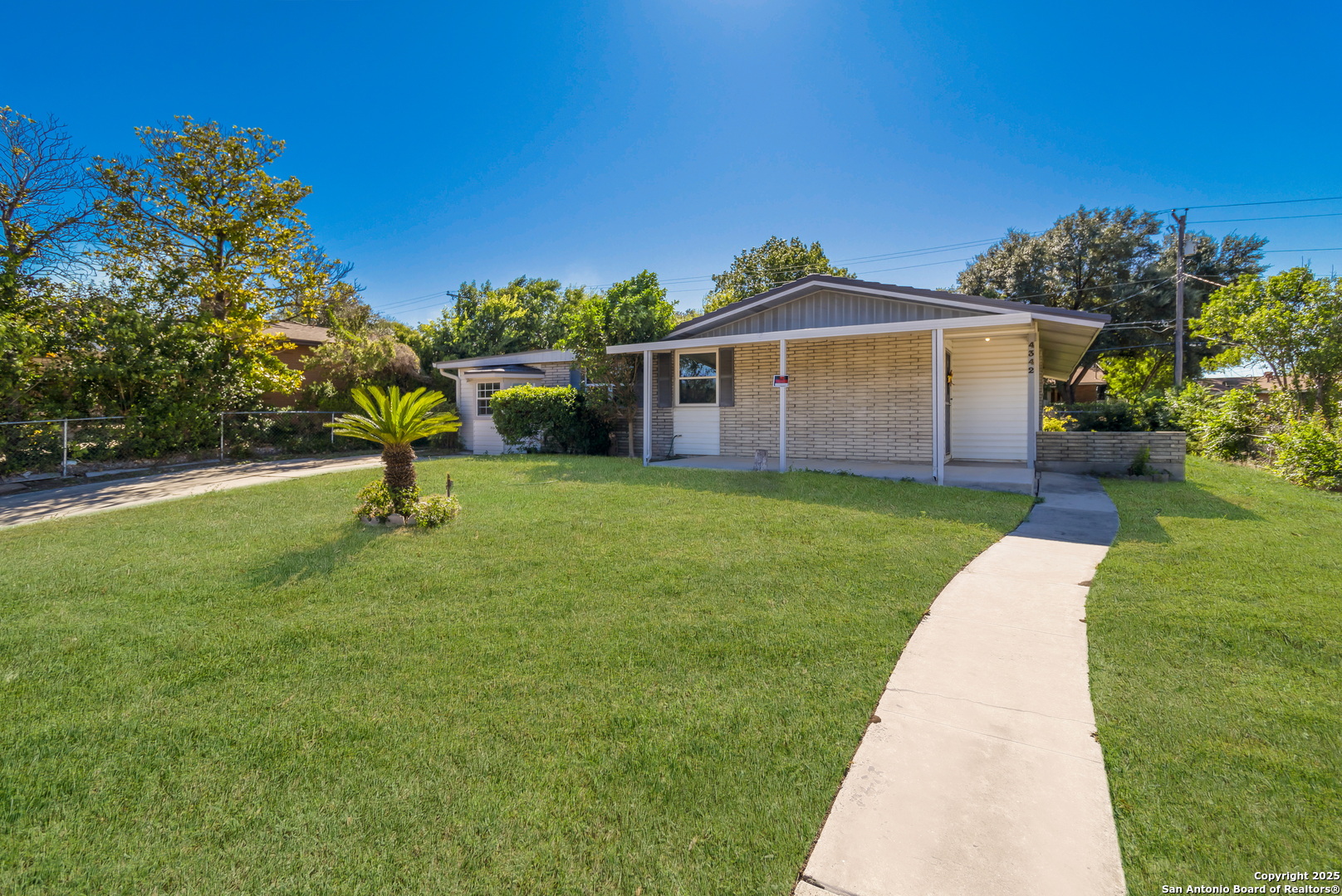 4342 Eisenhauer, , 78218 — photo 1