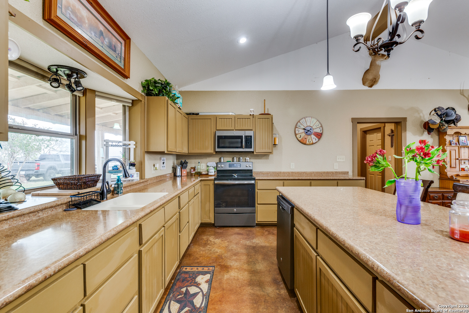 2217 County Road 412, ,  78160 — photo 1