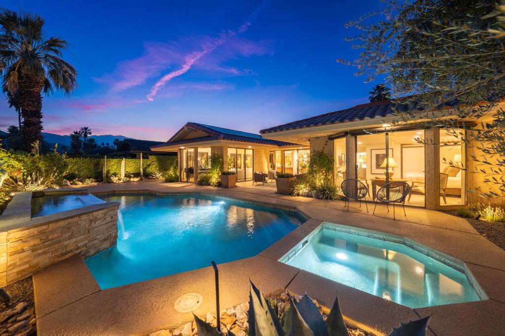19 McGill Drive, Rancho Mirage, CA 92270 — photo 1