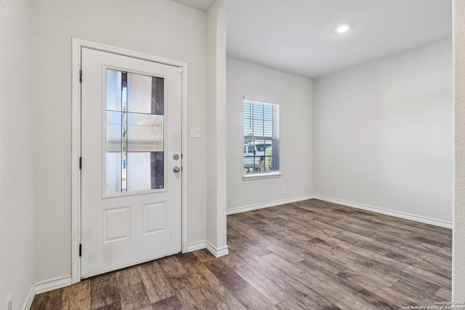 22018 Backspin, , 78261 — photo 1