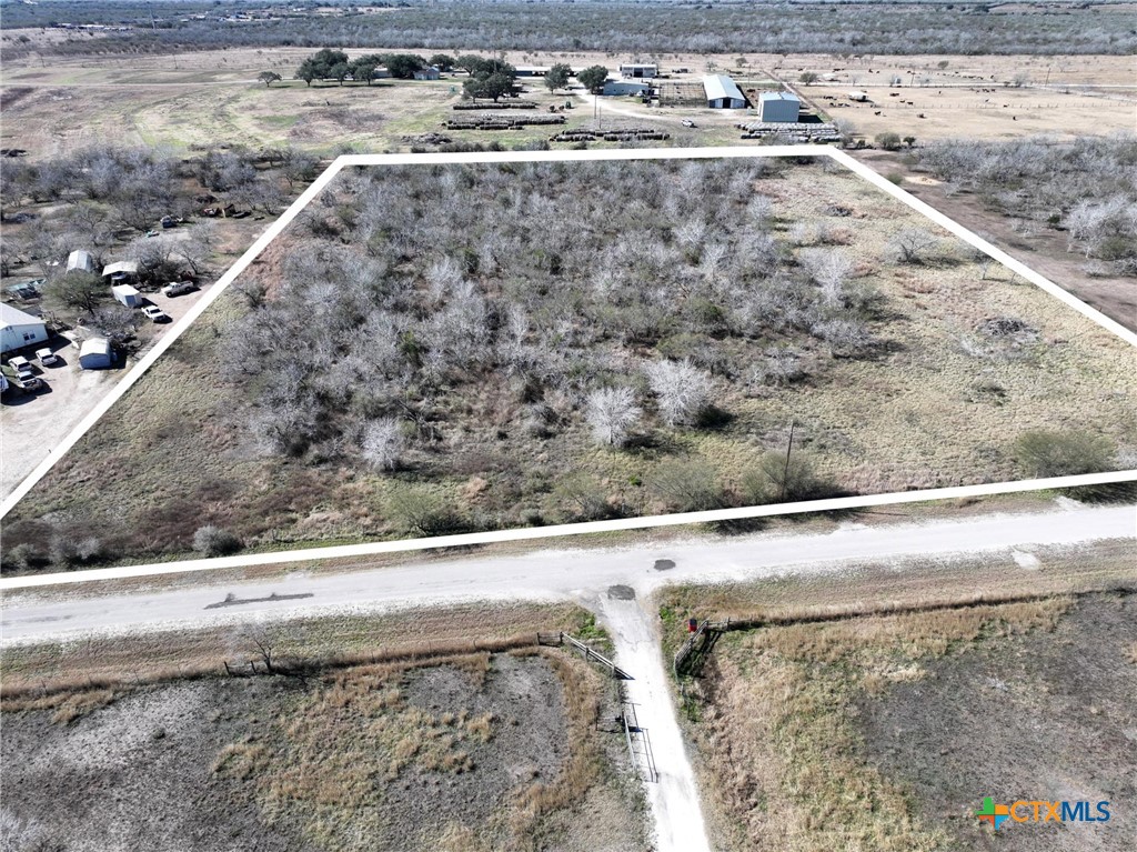 219 Nopal, Beeville, TX 78102 — photo 1
