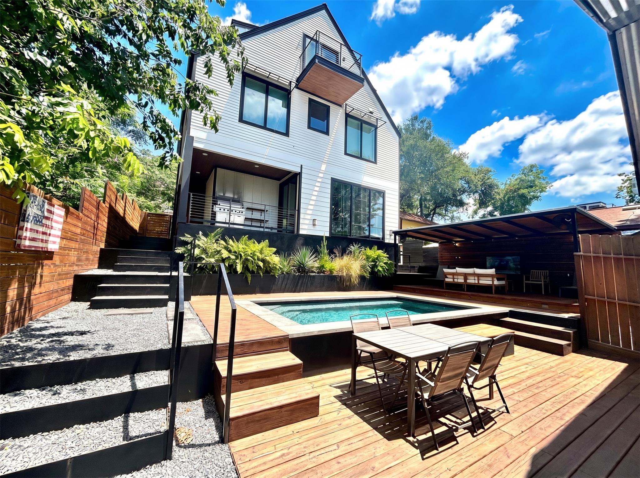 1914 8th, Austin, TX 78702 — photo 1