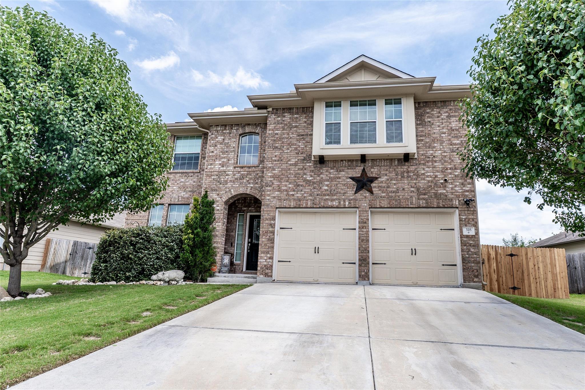 318 Hyltin, Hutto, TX 78634 — photo 1