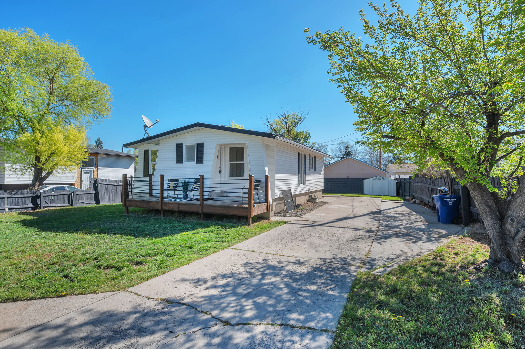 4471 S HONEYWOOD LN, West Valley City, UT 84120 — photo 1