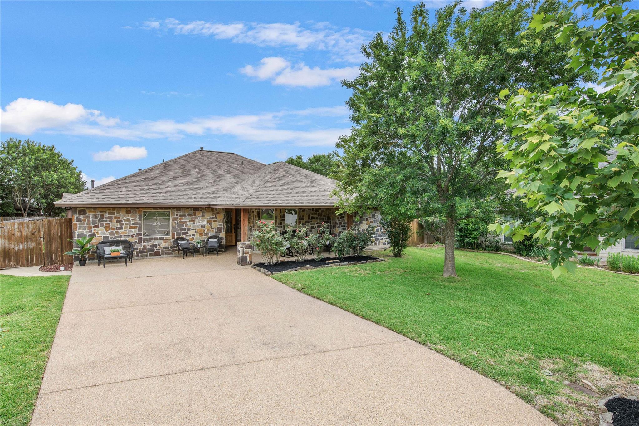 1440 Fincastle, College Station, TX 77845 — photo 1