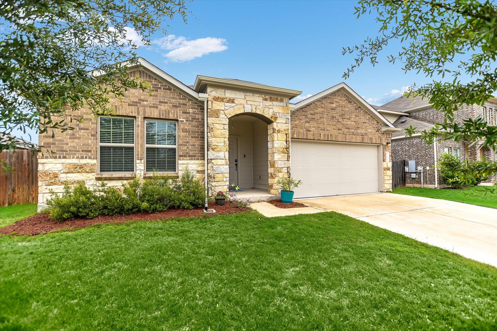 317 Colthorpe, Hutto, TX 78634 — photo 1