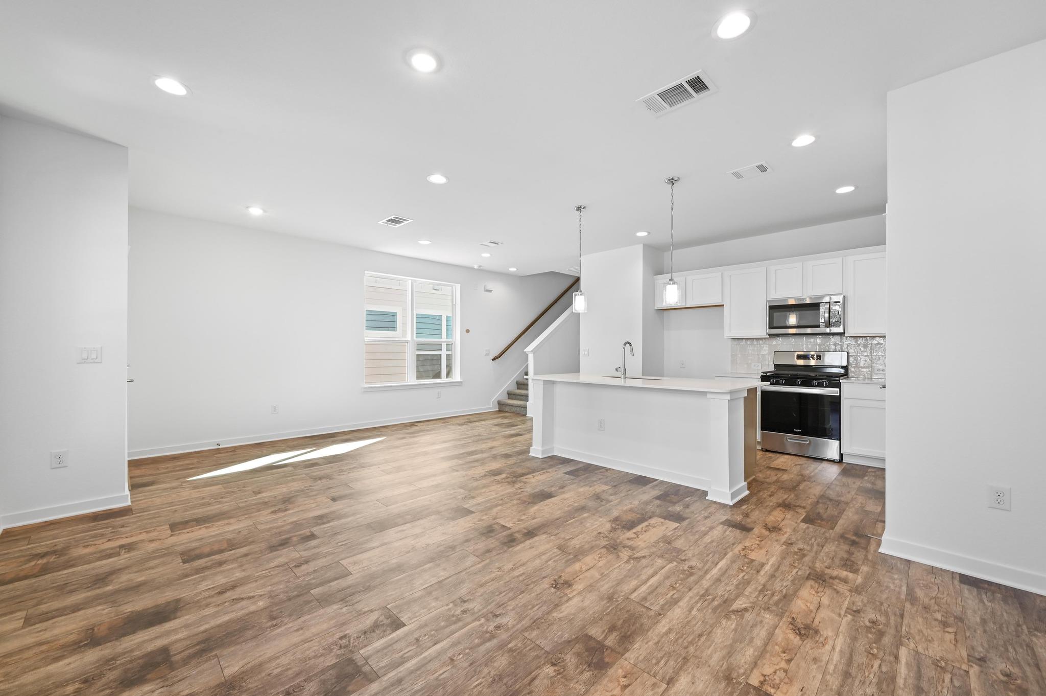 462 Orleanian Dr #B, Buda, TX 78610 — photo 1