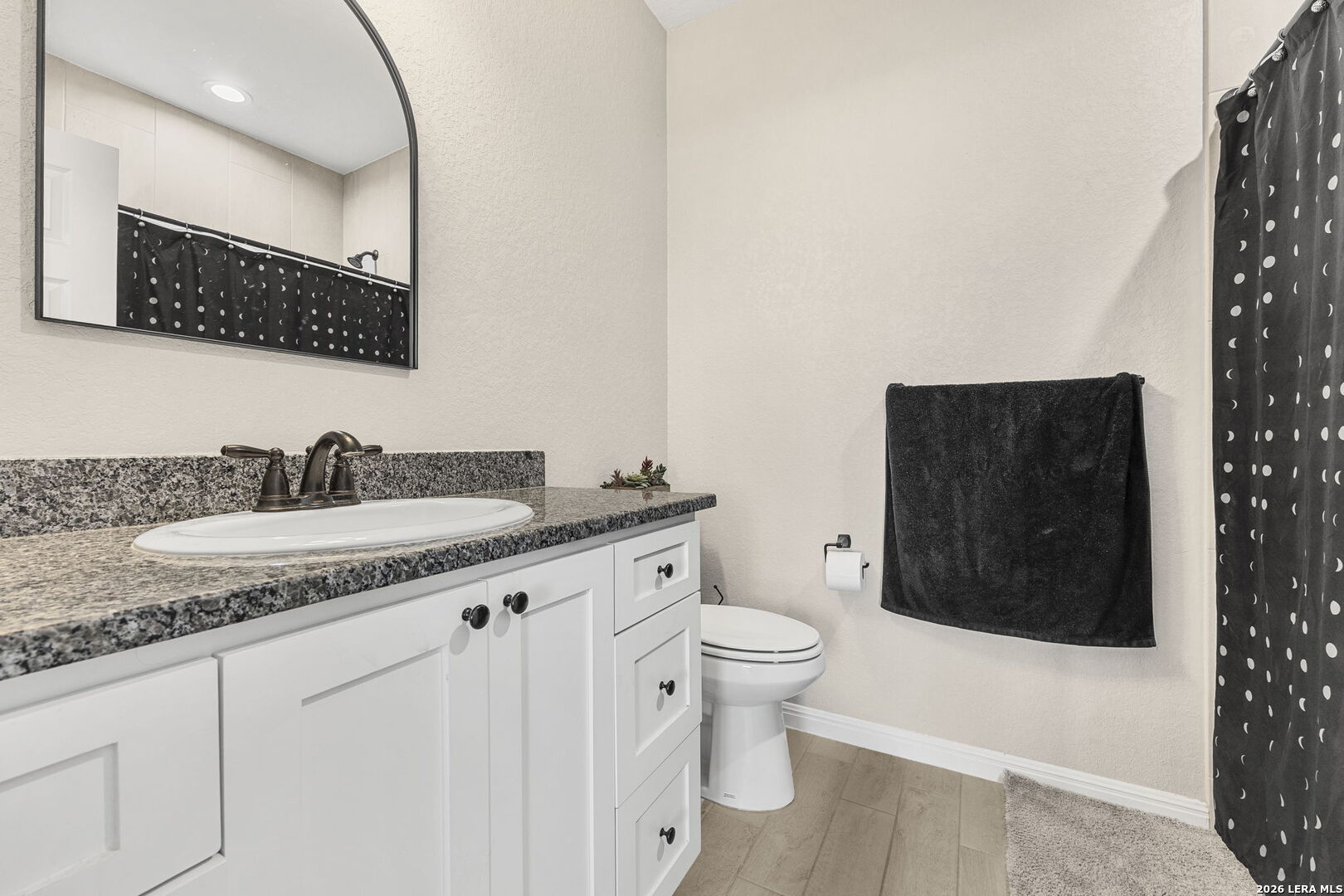 213 COLONIAL LN, La Vernia, TX 78121 — photo 1