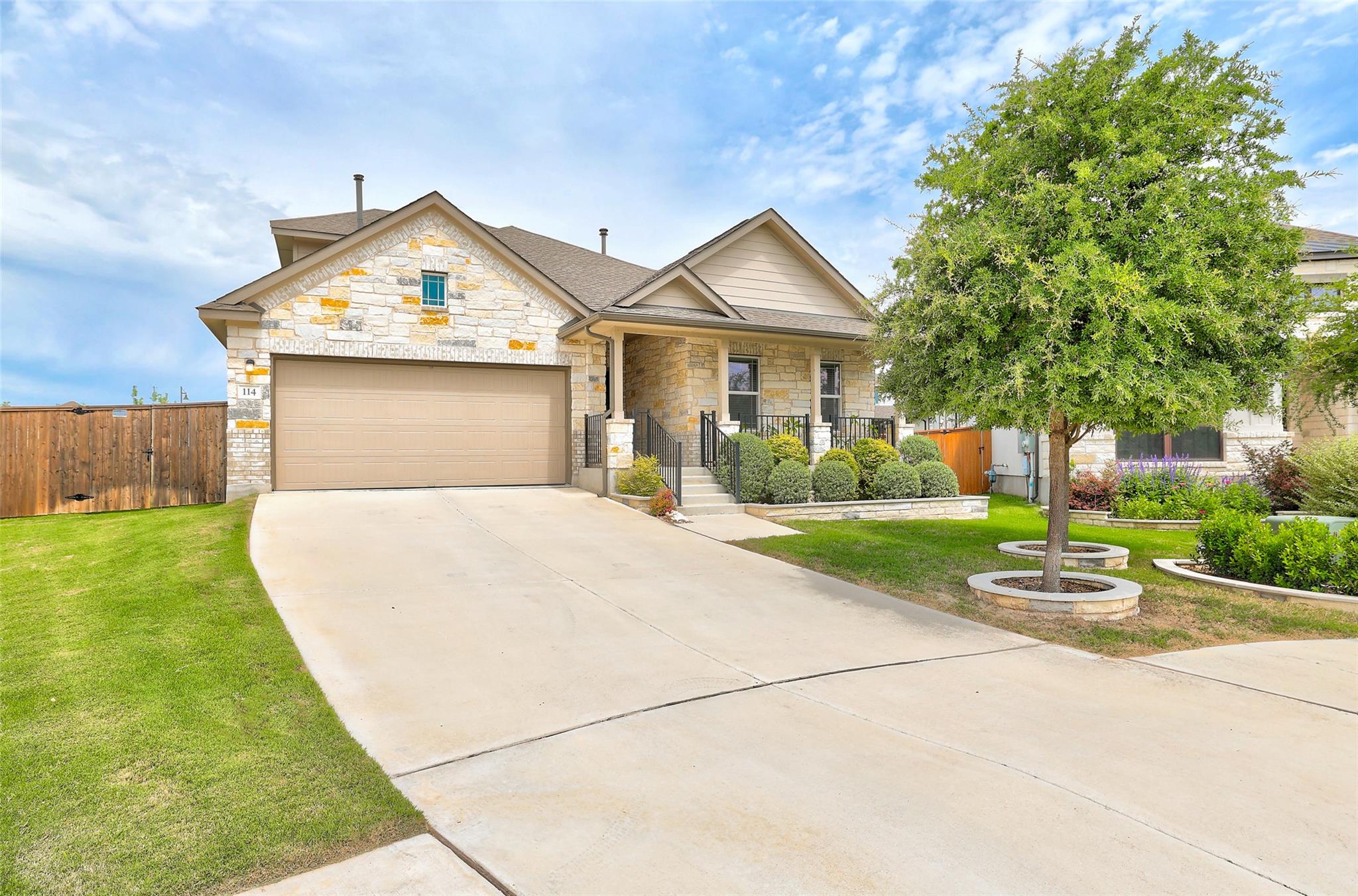 114 Fortuna Ct, Liberty Hill, TX 78642 — photo 1