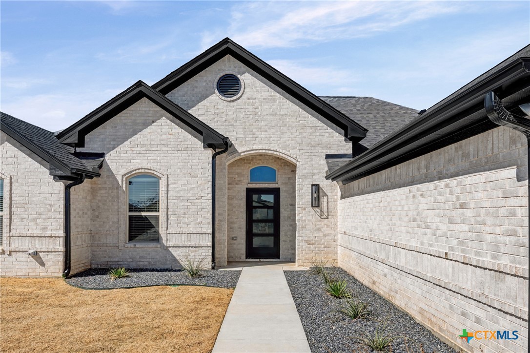 604 Magnolia Drive, Troy, TX 76579 — photo 1