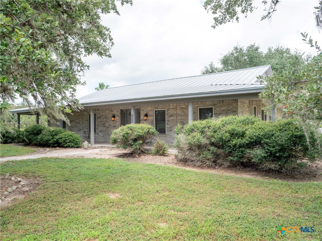 1371 Fannin Oaks Drive, Victoria, TX 77905 — photo 1