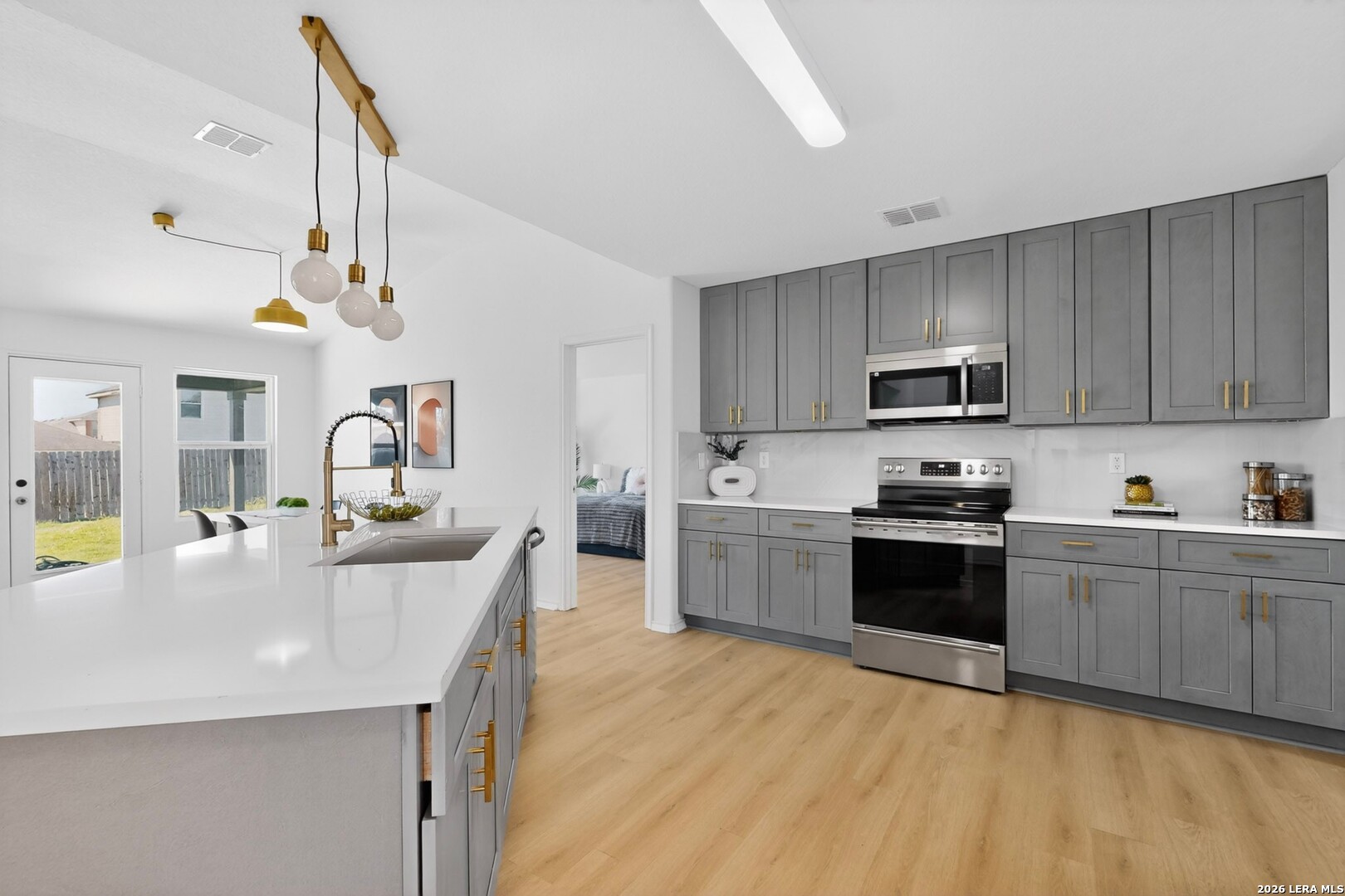 7306 CONCERTO DR, San Antonio, TX 78266 — photo 1
