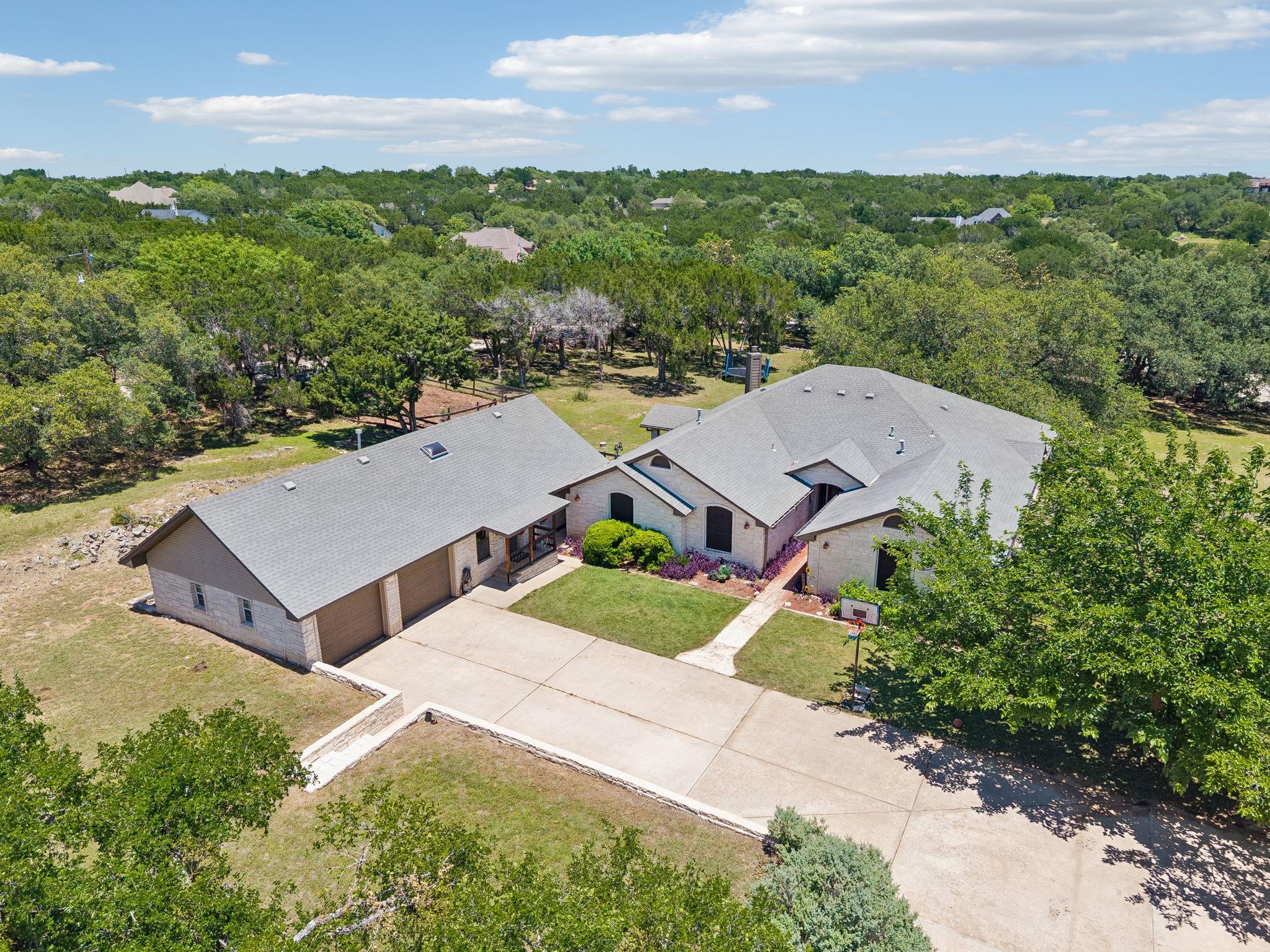 401 Twin Springs Rd, Georgetown, TX 78633 — photo 1
