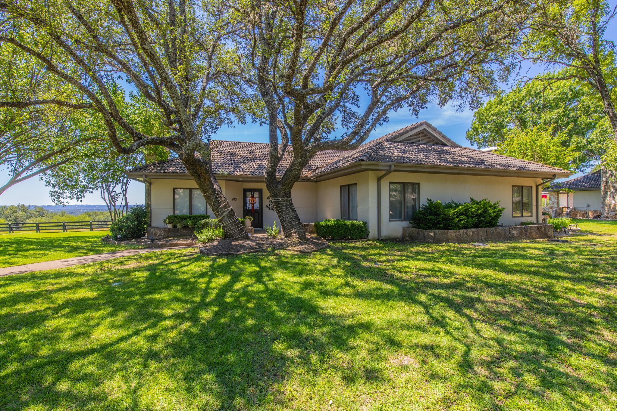 1703 Clubhouse Hill Dr, Spicewood, TX 78669 — photo 1