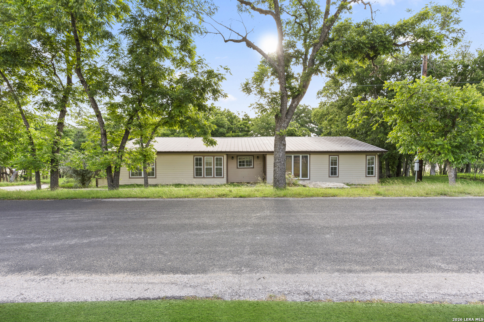 446 WHARTON RD, Kerrville, TX 78028 — photo 1
