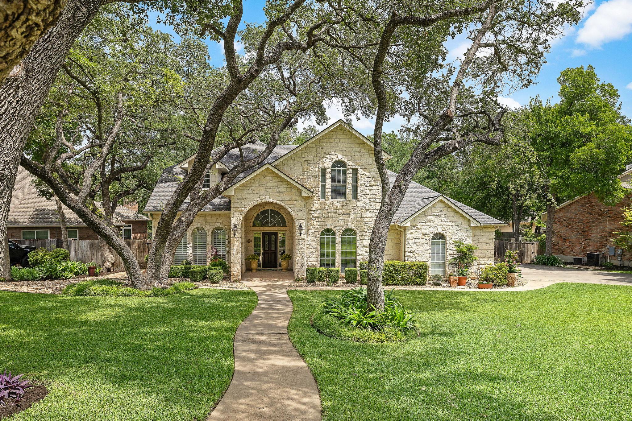 2929  Cedar Crest Cir, Round Rock, TX 78665 — photo 1