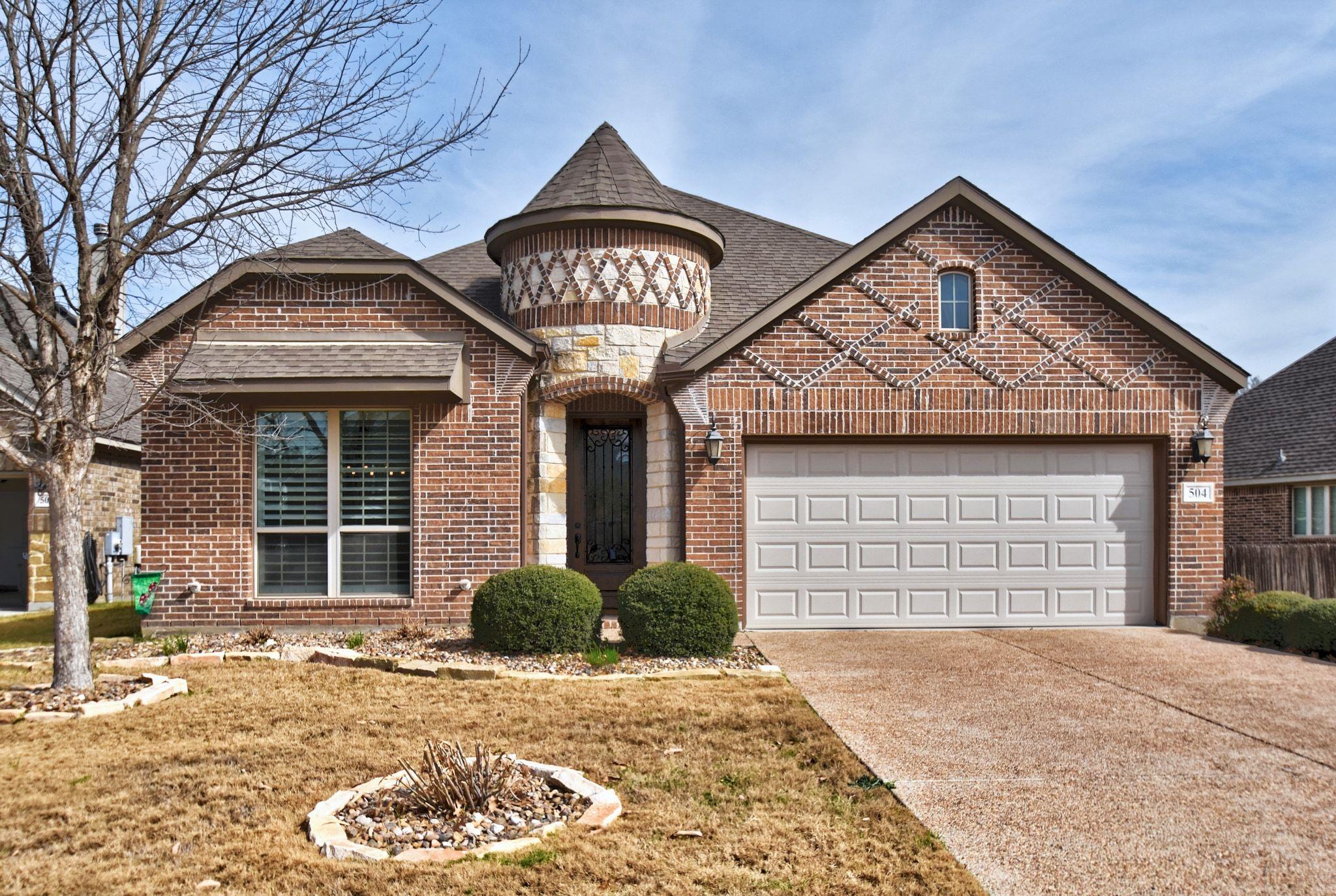 504 Mission Hill, New Braunfels, TX 78132 — photo 1