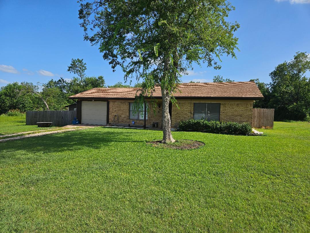 101 Brown, Elgin, TX 78621 — photo 1