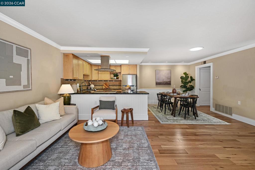 2233 Pine Knoll Dr 4, Walnut Creek, CA 94595-4619 — photo 1