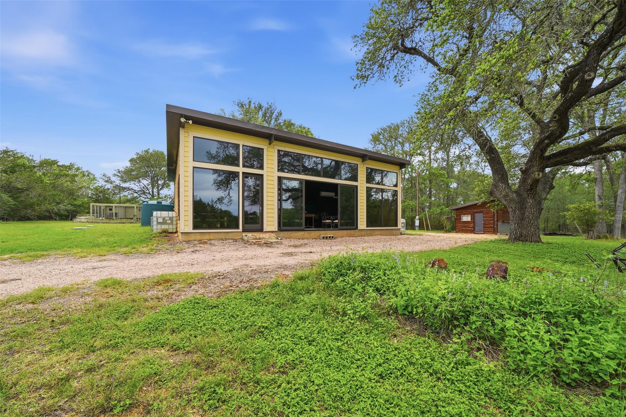 169  Ann Powell Rd, Smithville, TX 78957 — photo 1