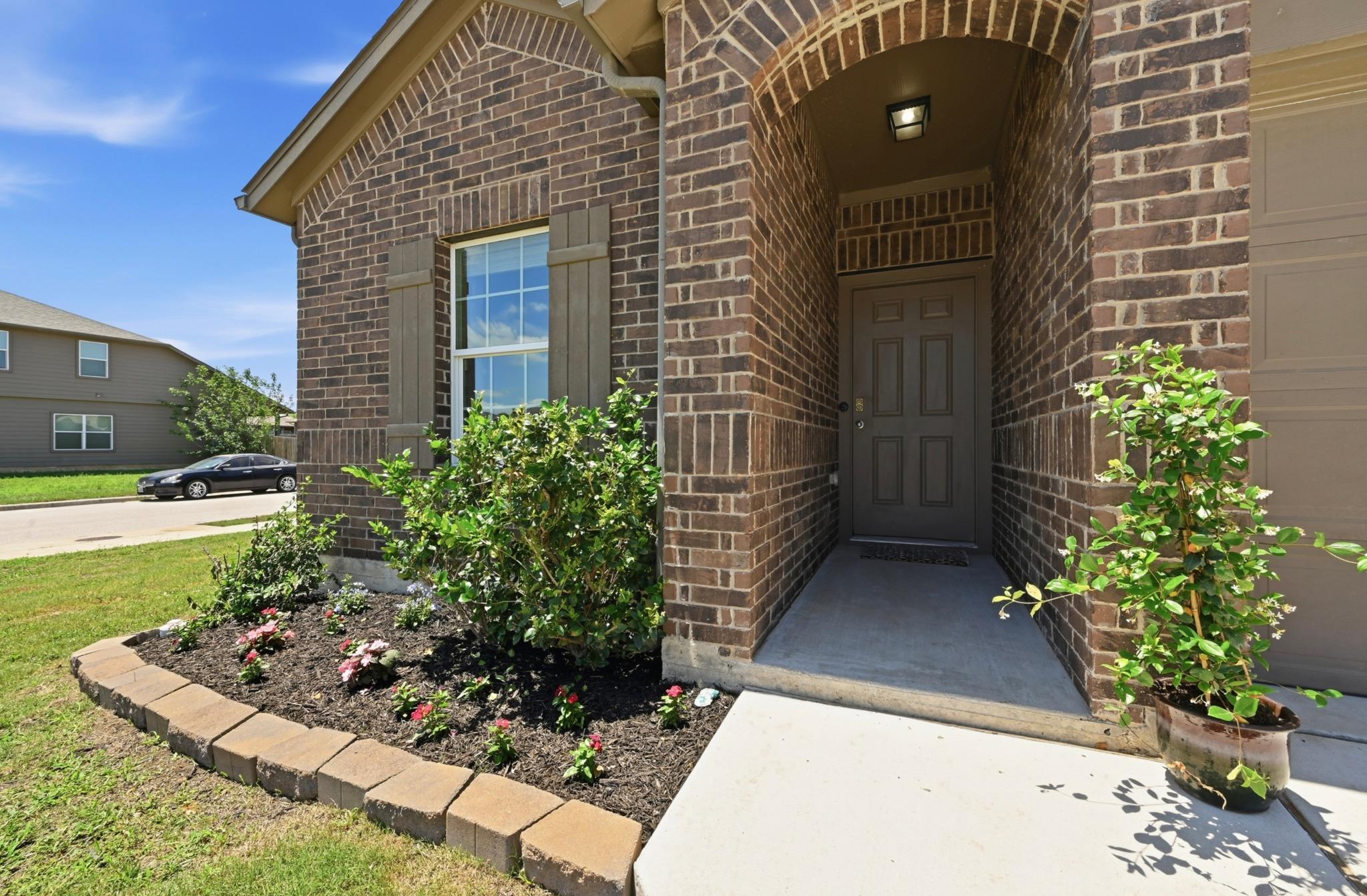227 Hess, Kyle, TX 78640 — photo 1