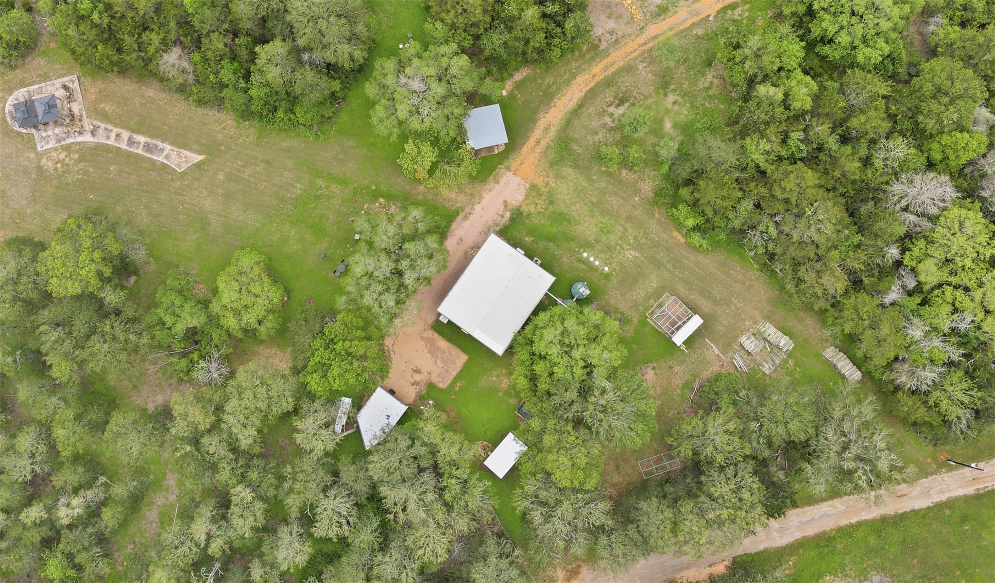 169 Ann Powell, Smithville, TX 78957 — photo 1