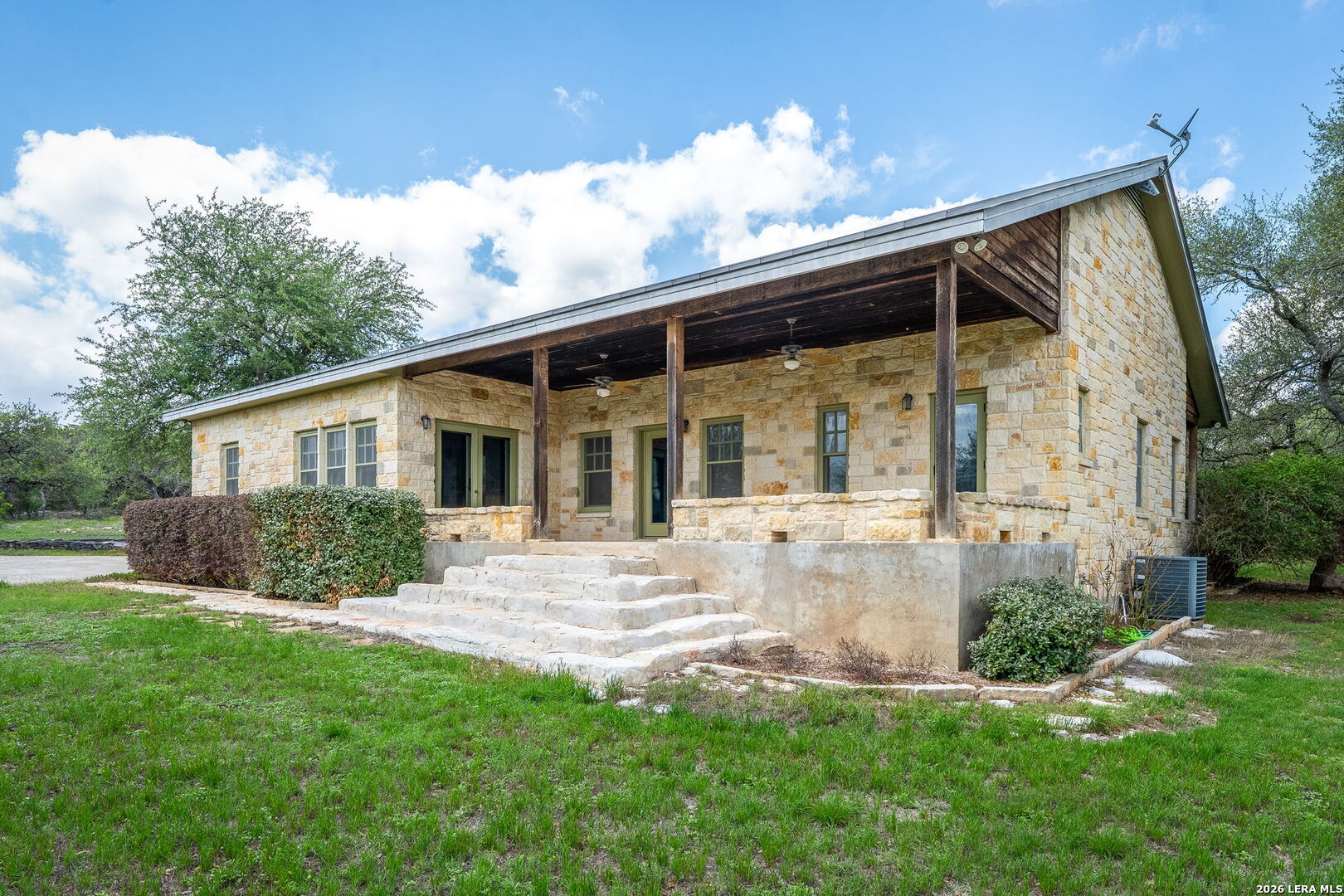377 BUFFALO SPRINGS RD, , 78132 — photo 1