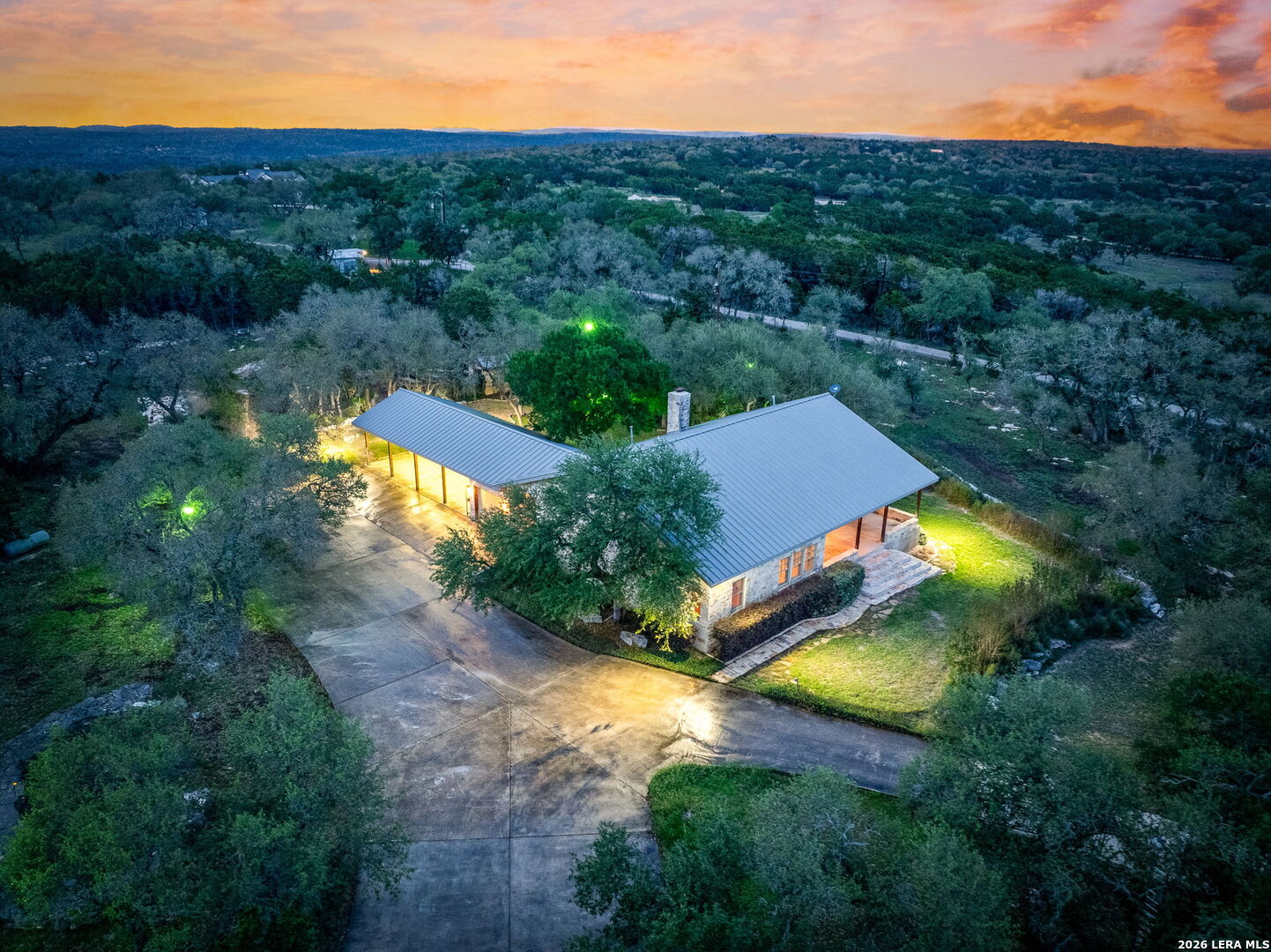 377 BUFFALO SPRINGS RD, New Braunfels, TX 78132 — photo 1