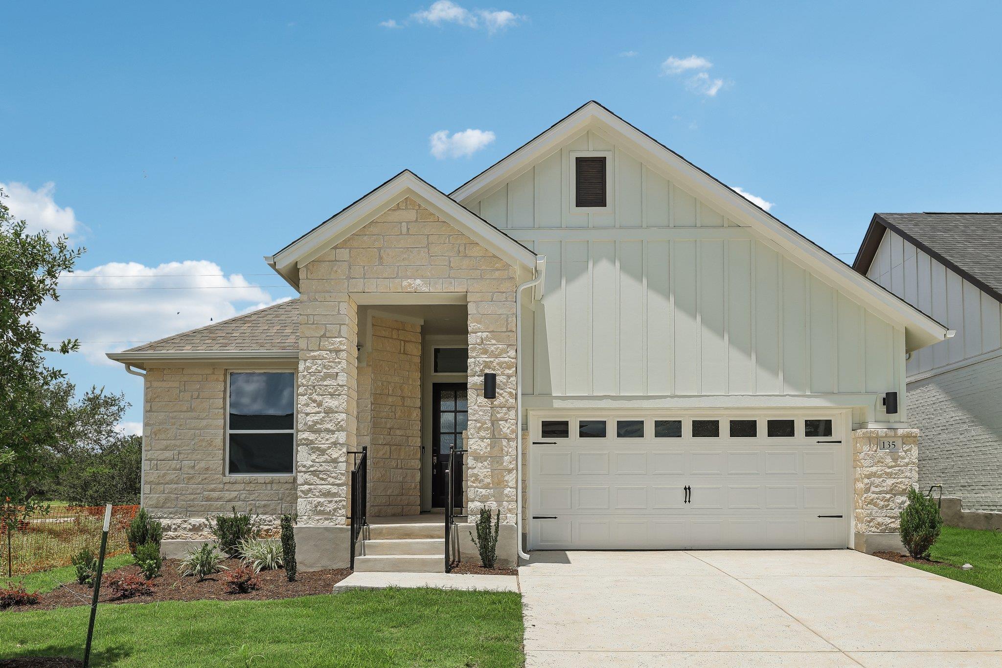 135 Comfort, Buda, TX 78610 — photo 1