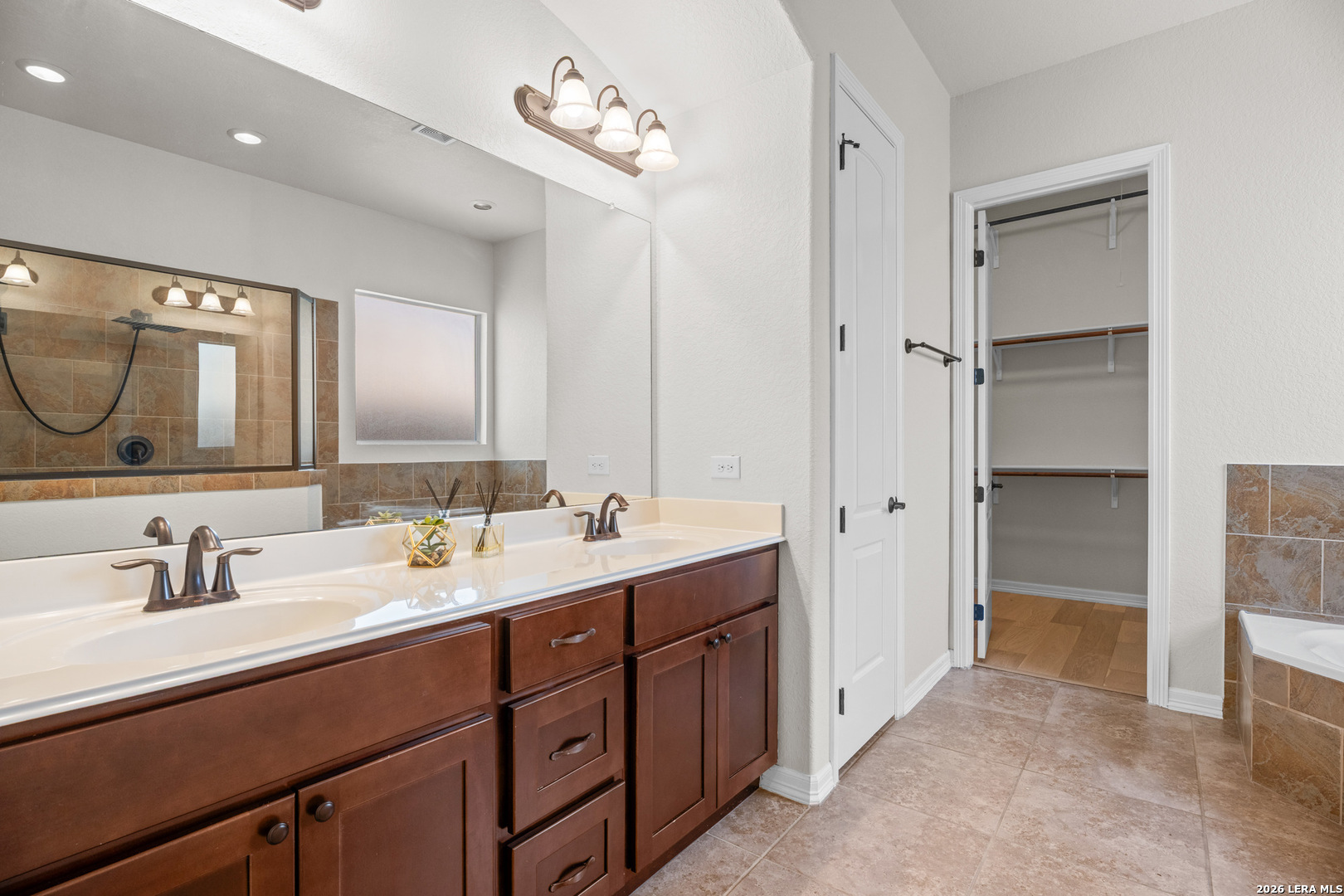 6131 Lowrie, , 78239 — photo 1