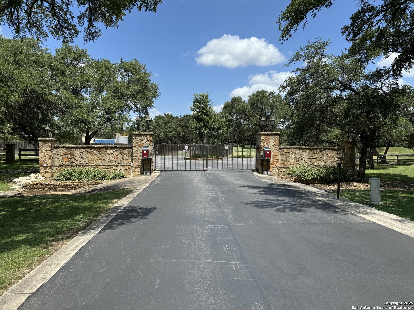506 Carriage House, , 78070 — photo 1