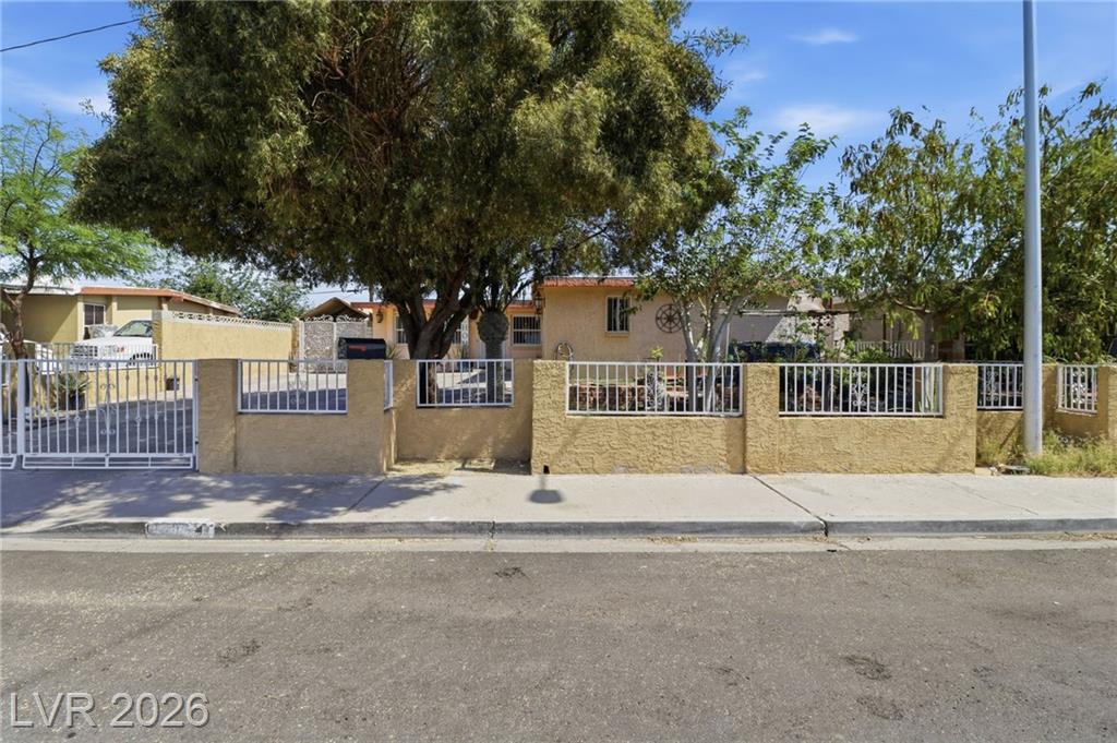 3601  Chevy Chase Avenue, Las Vegas, NV 89110 — photo 1