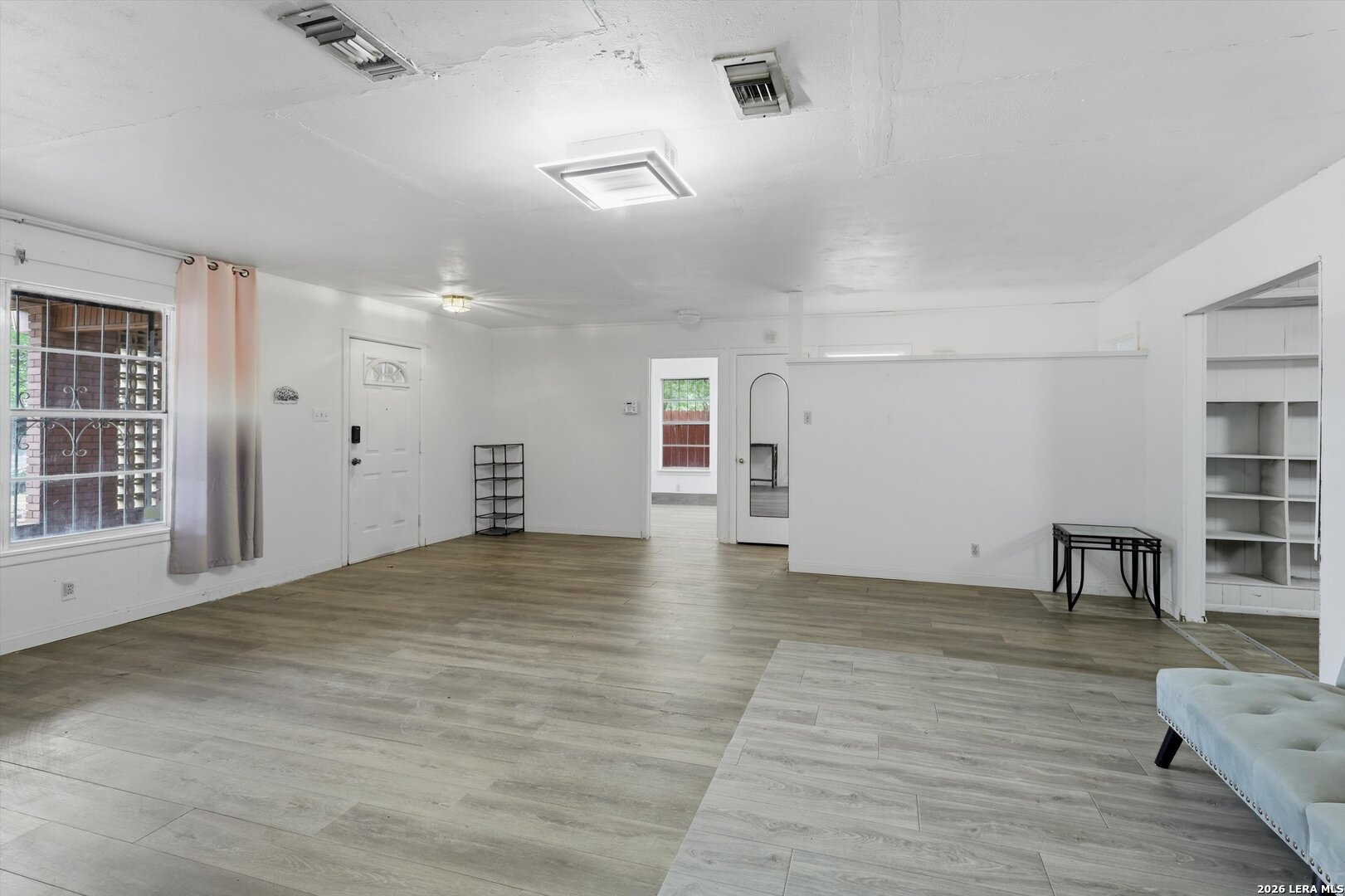 2211 Palomino Dr, ,  78227 — photo 1